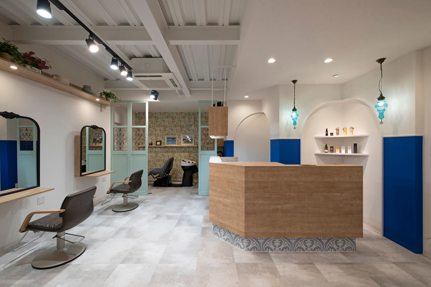 Moani hair salon